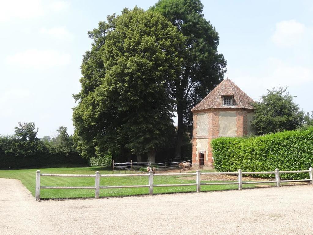 Chateau De Maillot 호텔 Bonneville-la-Louvet 외부 사진